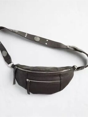 Leather Crossbody Belt Bag - Gray